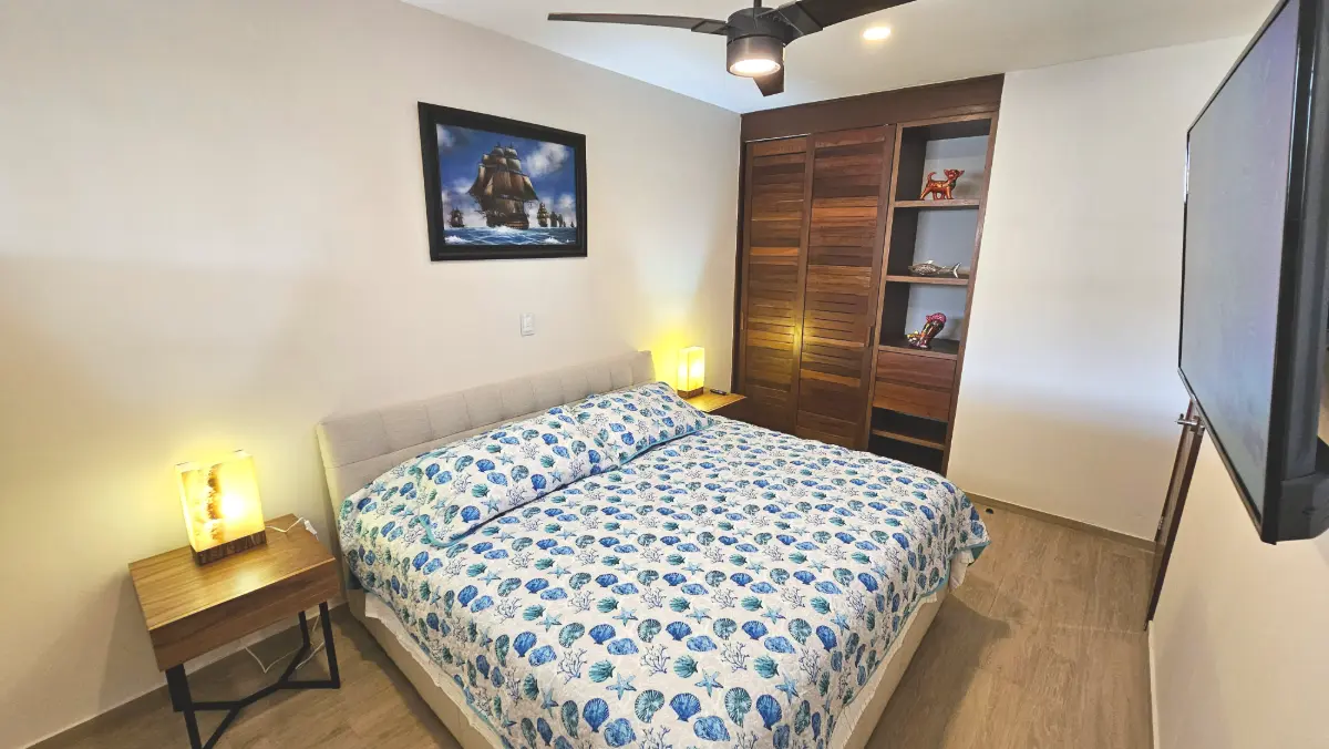 Isla Mujeres beach nearby